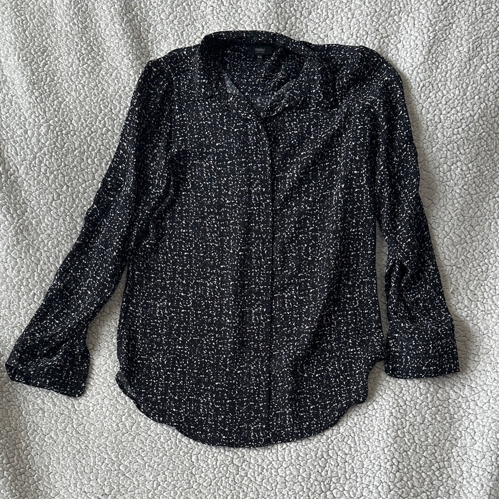 Mossimo Supply Co. Black and White Button Down Shirt